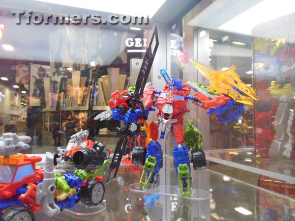 Transformers Sdcc 2013 Preview Night  (102 of 306)